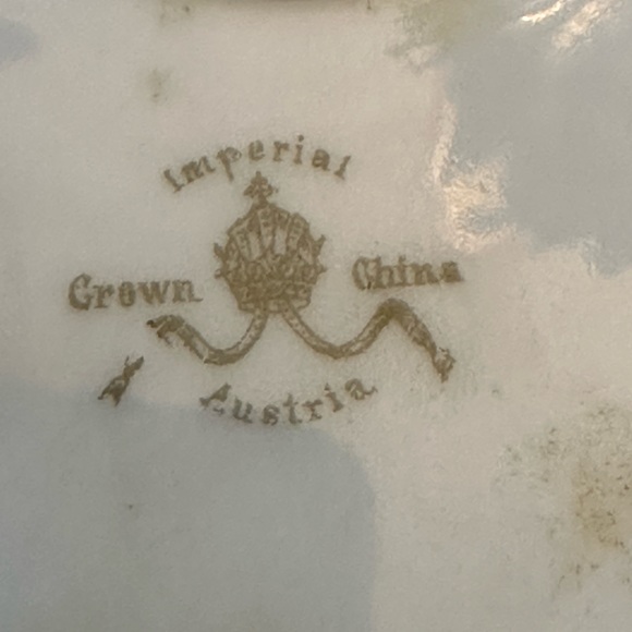 Imperial Crown China hand painted 10” plate - Picture 8 of 8